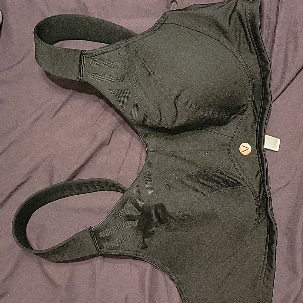 Livi Active Max Support Underwire sports bra